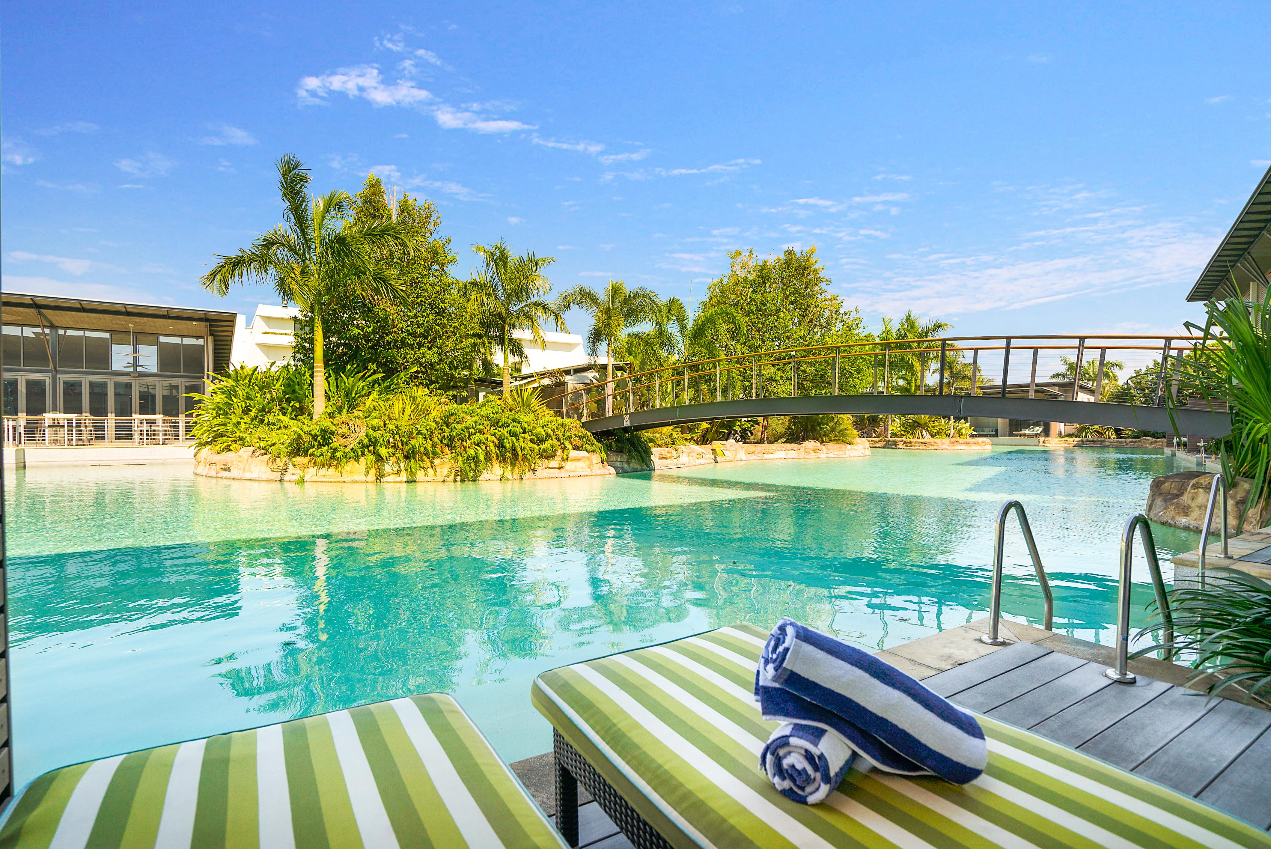 Mindil Beach Casino Resort Darwin Dış mekan fotoğraf The pool at Peppers Beach Club Resort