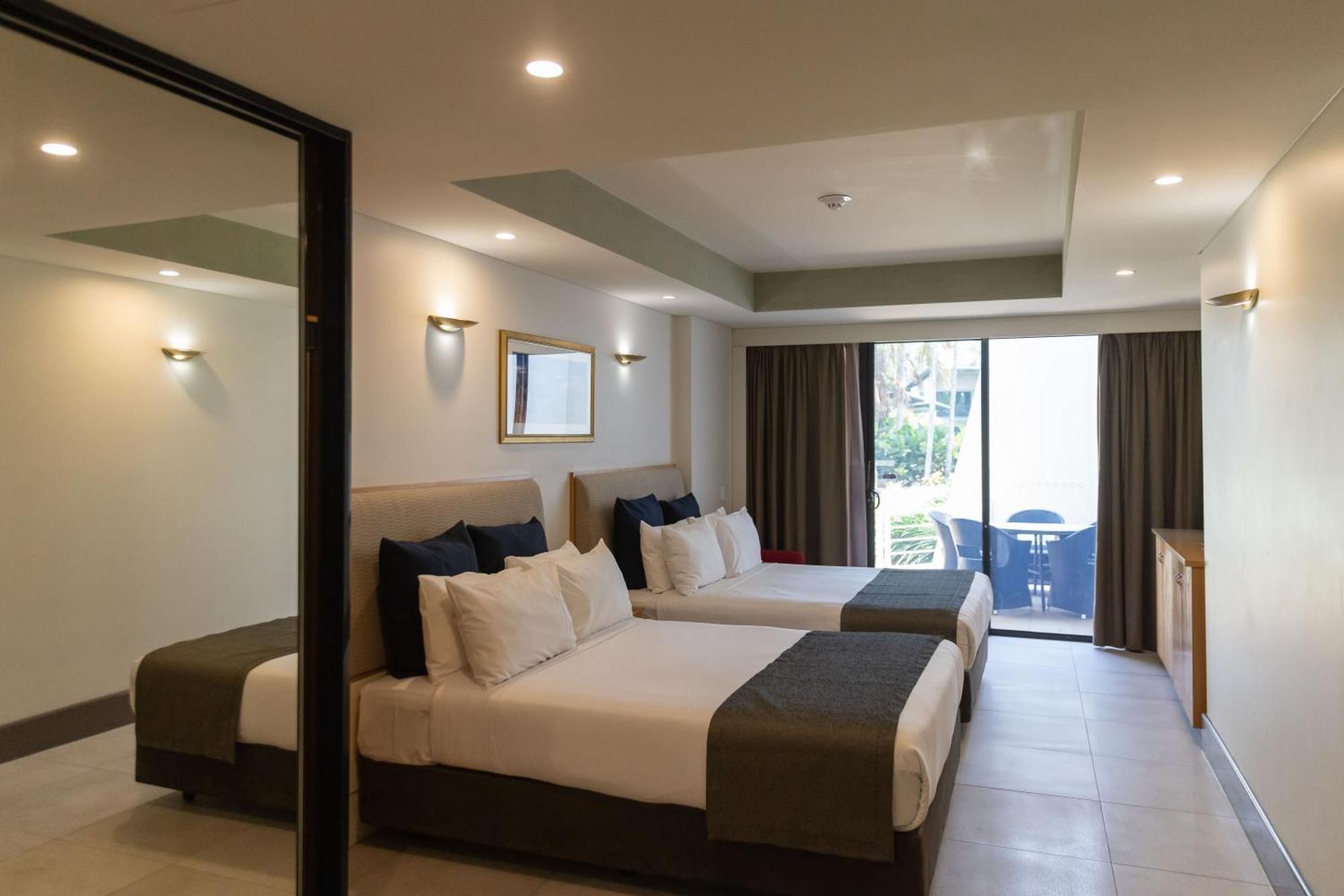 Mindil Beach Casino Resort Darwin Dış mekan fotoğraf A room at the hotel
