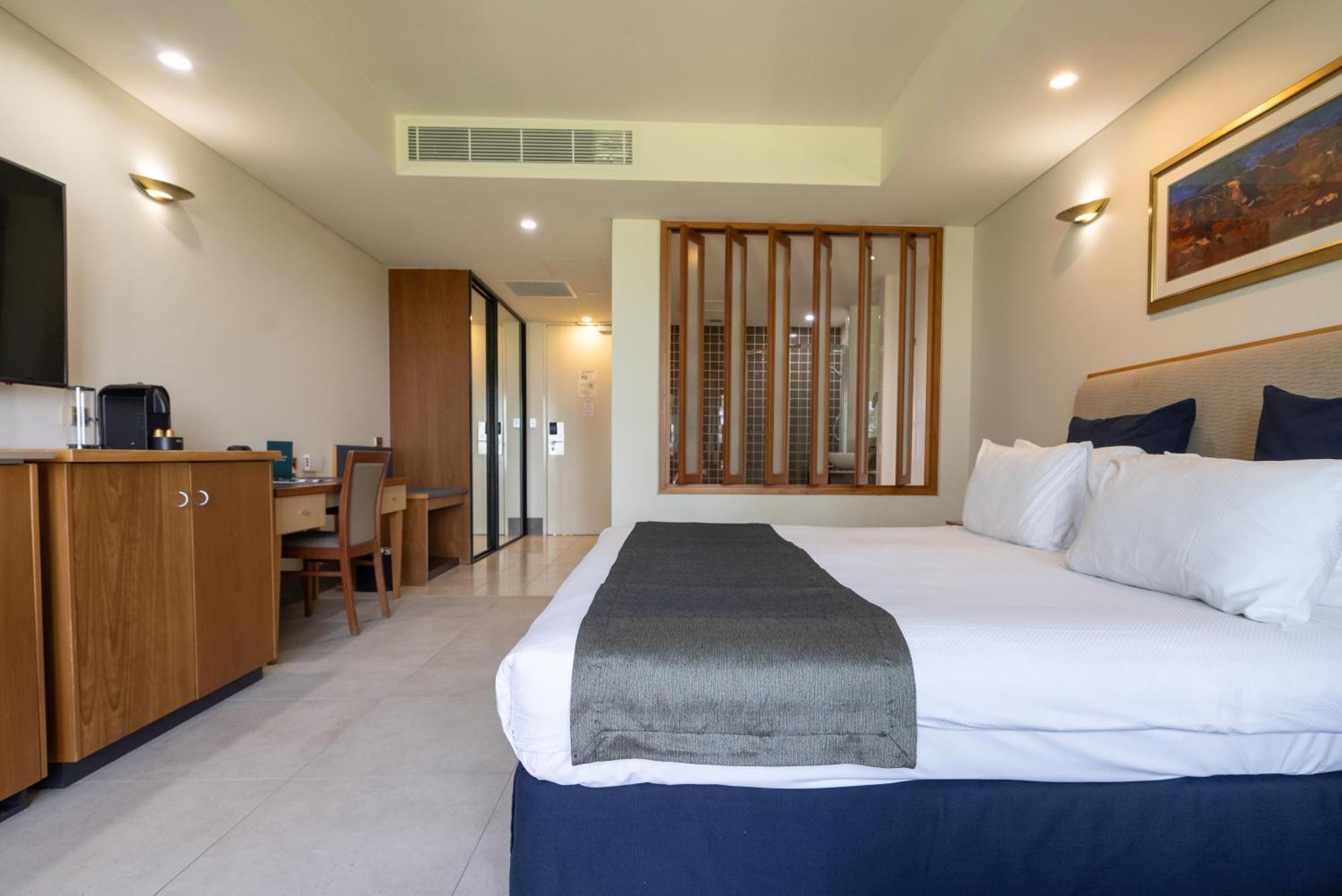 Mindil Beach Casino Resort Darwin Dış mekan fotoğraf Deluxe Room