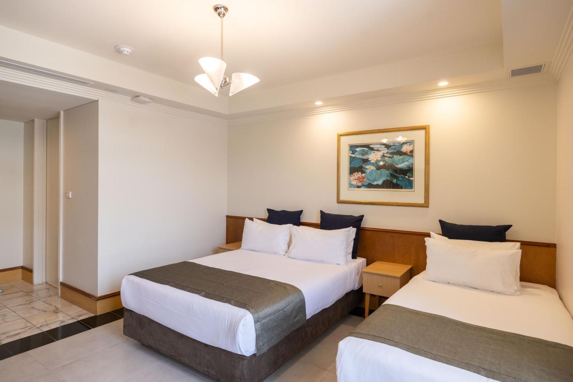 Mindil Beach Casino Resort Darwin Dış mekan fotoğraf A room at the hotel